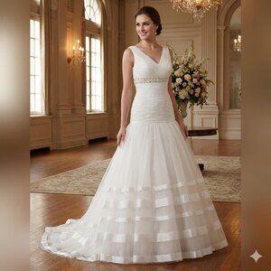 NWT Anjolique Bridal Elegant Ivory Sleeveless Gown